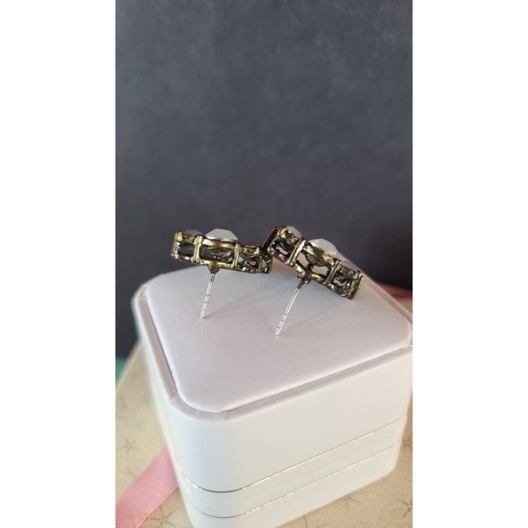 Muted Neutral Pink Rhinestone Pierced Earrings - Picture 7 of 10